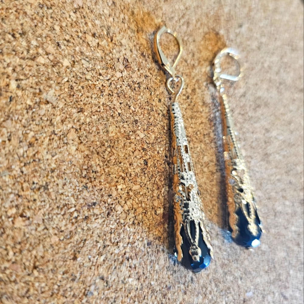 Elegant earrings